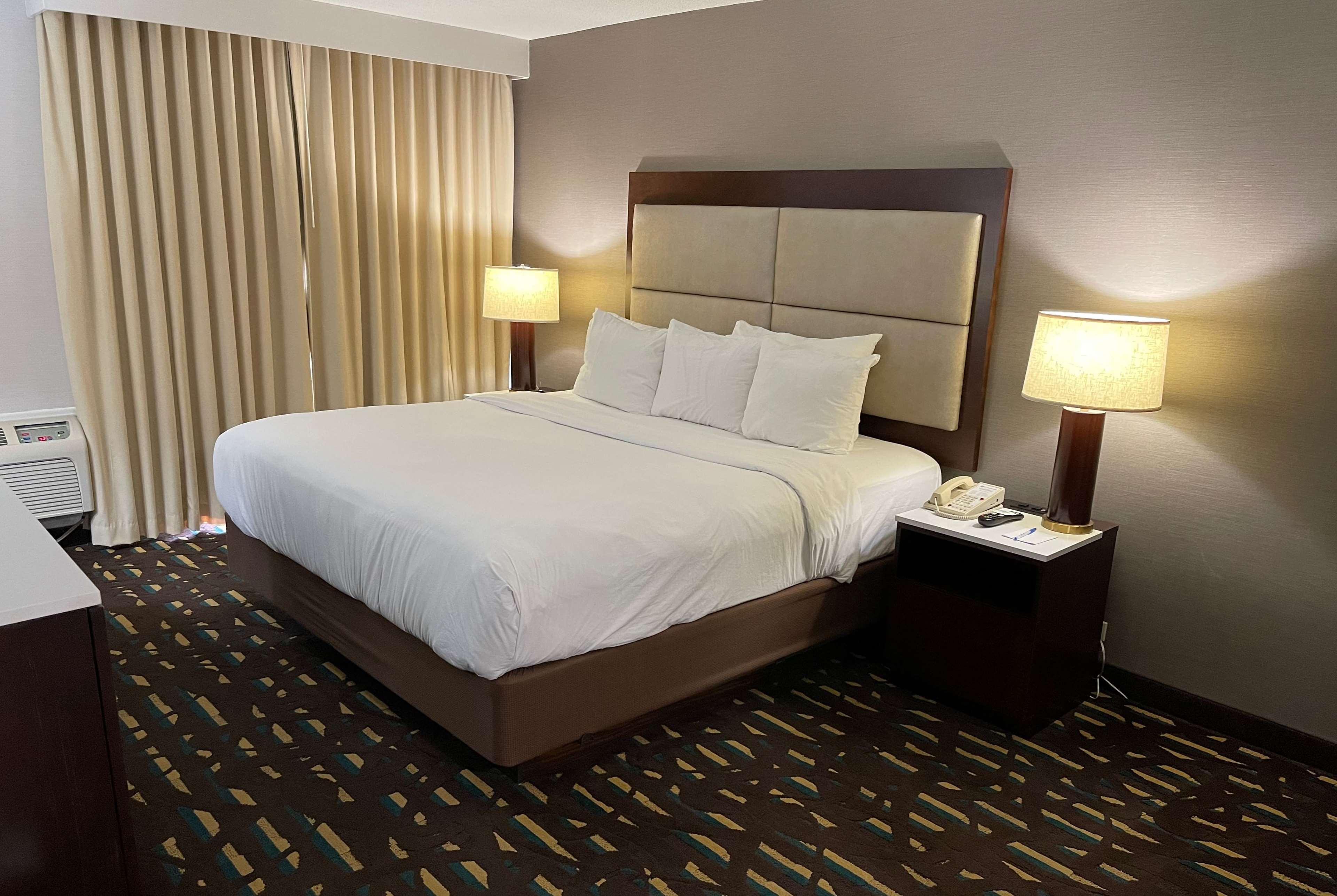 Hotel Wyndham Chicago O'Hare Rosemont Exterior foto