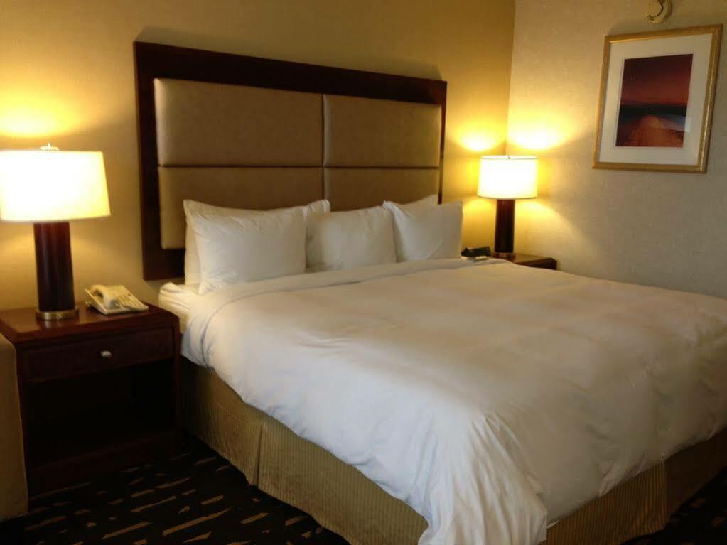 Hotel Wyndham Chicago O'Hare Rosemont Exterior foto